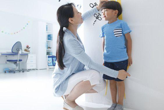 山東煙臺(tái)【身高體重測(cè)量?jī)x廠家】提示兒童的身高體重的標(biāo)準(zhǔn)是哪些，怎樣判斷？