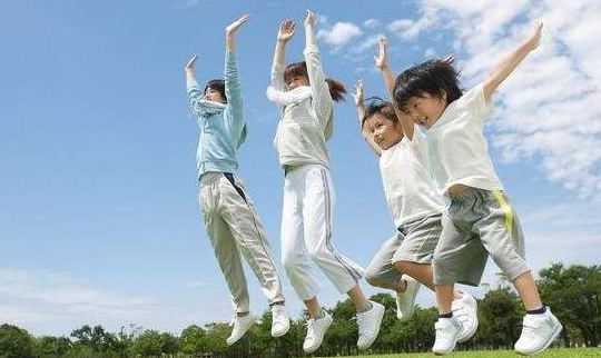 7.14兒童綜合發(fā)展評(píng)價(jià)系統(tǒng)：0-1歲是幼兒語(yǔ)言發(fā)展的關(guān)鍵時(shí)期，家長(zhǎng)要多加注意!